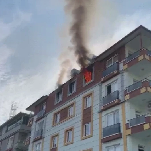 Elektrik Prizinden Çıkan Yangın: Suriyeli Ailenin Evi Alevlere Teslim Oldu