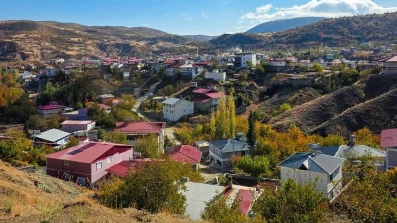 Elektrik ve su bedava: Köyde fatura yok, üstüne para kazanıyorlar