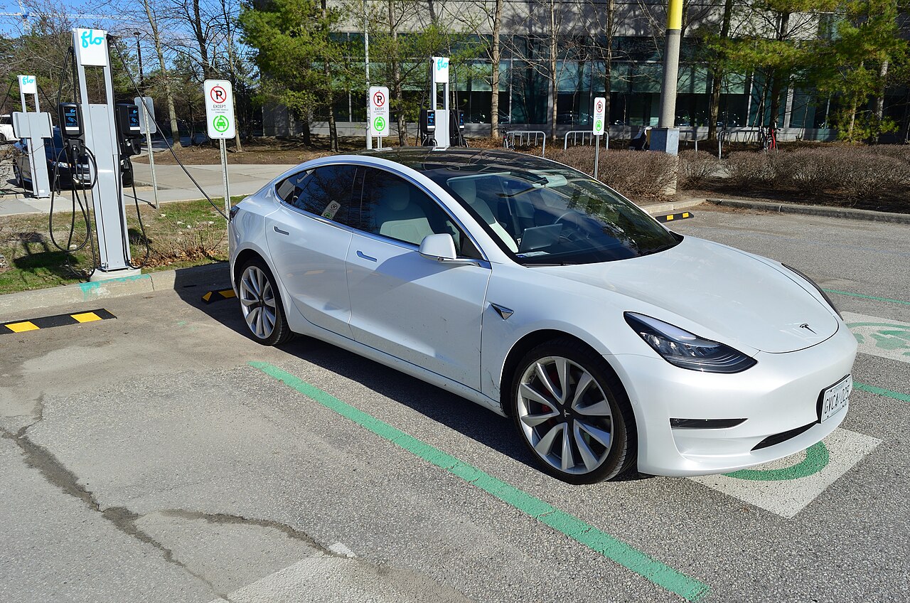 Elektrikli Arabalar Dayanıklılıkta Benzinli Araçları Geçiyor