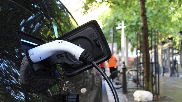 Elektrikli ve hibrit otomobil satışları yılın ilk dört ayında 150 bine dayandı