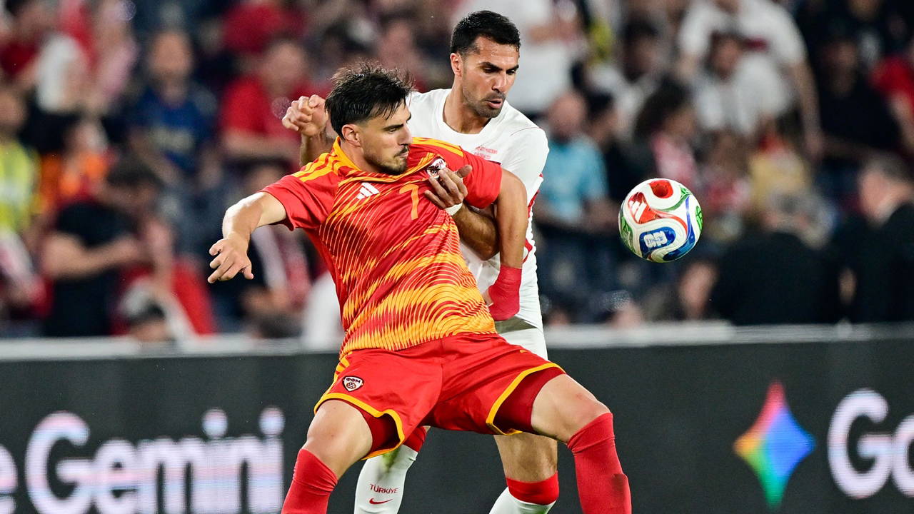 Eljif Elmas'tan Türkiye ve transfer açıklaması