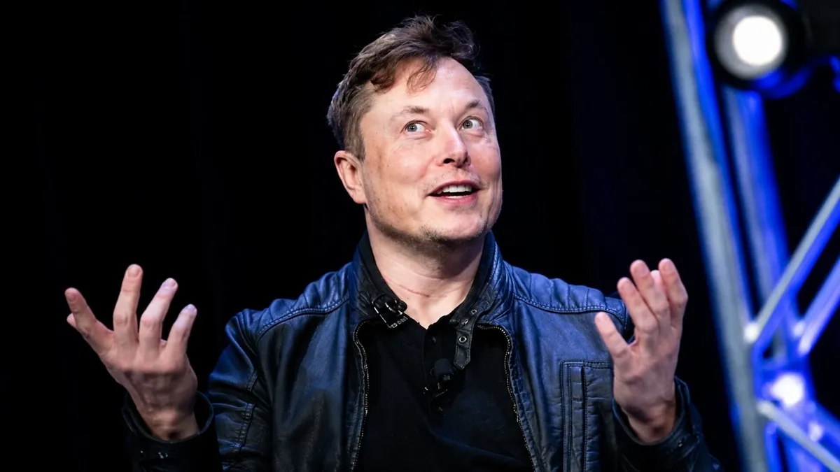Elon Musk dünyanın ilk trilyoneri oldu: Tarihte ilk milyarder kimdi