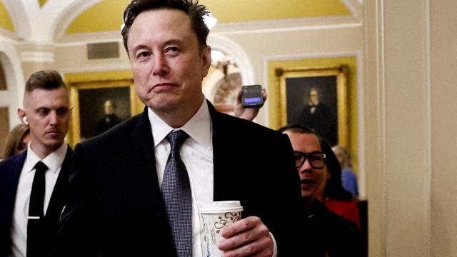 Elon Musk, SpaceX ile Tarihin İlk Trilyoneri Olmaya Hazırlanıyor