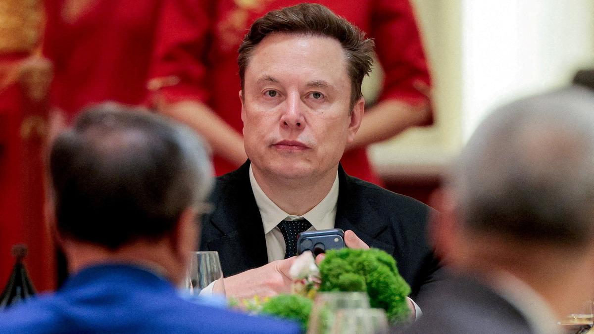 Elon Musk'tan Tesla-SpaceX birleşmesine yeşil ışık
