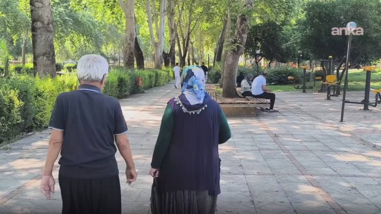 Emekli maaşı torun harçlığına yetmiyor, tatil hayal oldu