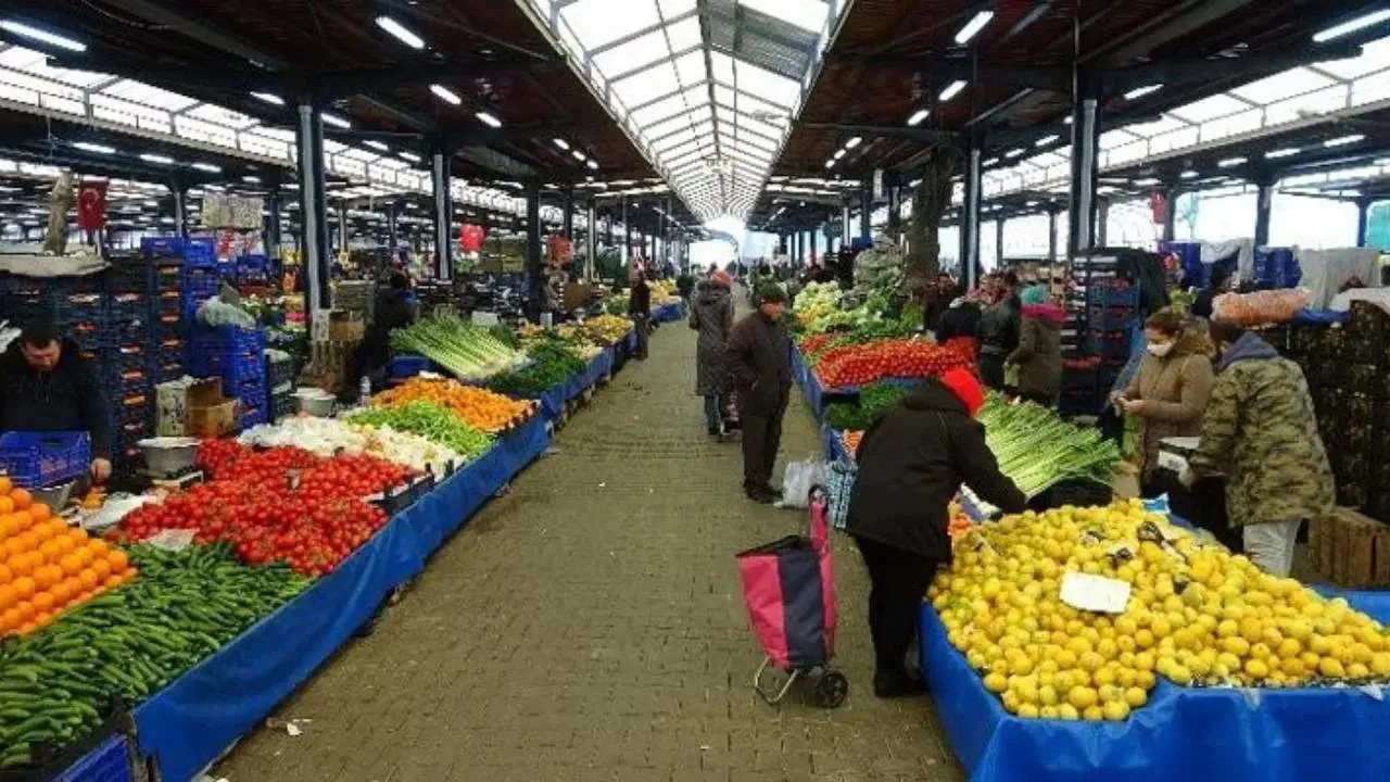 Emekli pazarda eli boş dönüyor: Fiyatlar cep yakıyor