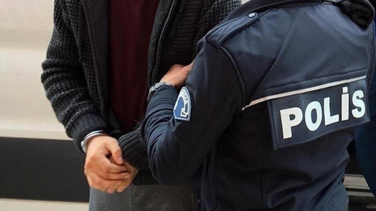 Emekli Polis, Antalya Havalimanı'nda Eski Sevgilisini Öldürdü