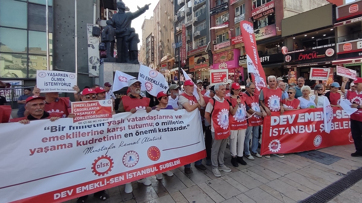 Emekliler Şirinevler’de İktidara Seslendi: İnsanca Yaşam ve Adil Ücret Talebi