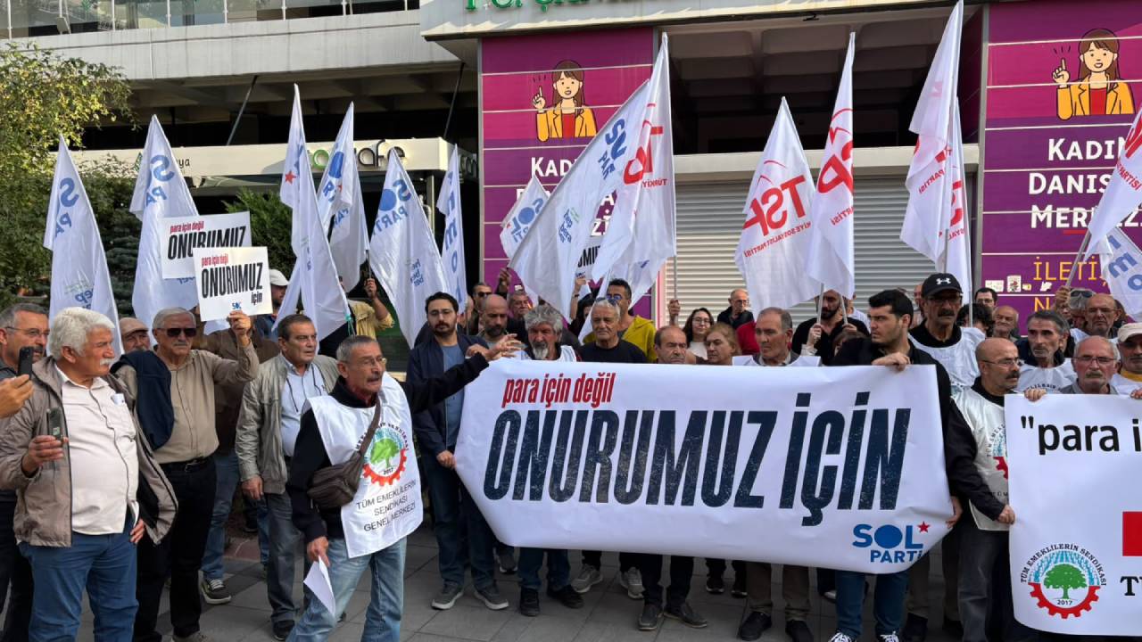 Emekliler sokakta: 'Bu mücadele Şekeroğlu'nun emaneti