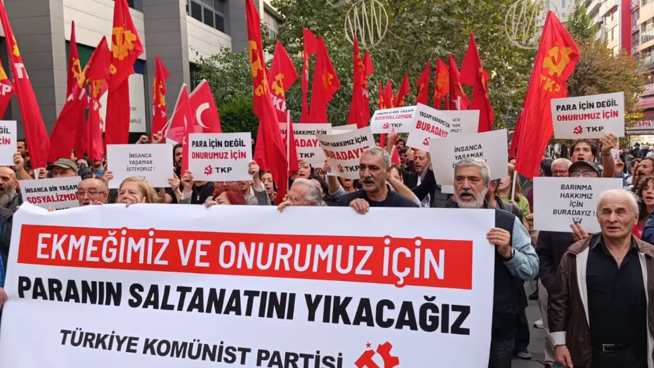 Emekliler TKP'nin eyleminde konuştu: 'Bir an önce ölmemizi istiyorlar