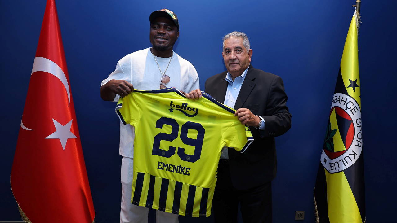 Emenike'den Fenerbahçe'ye Duygusal Ziyaret