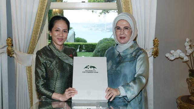 Emine Erdoğan'dan Kamboçya'da Diplomatik Temas