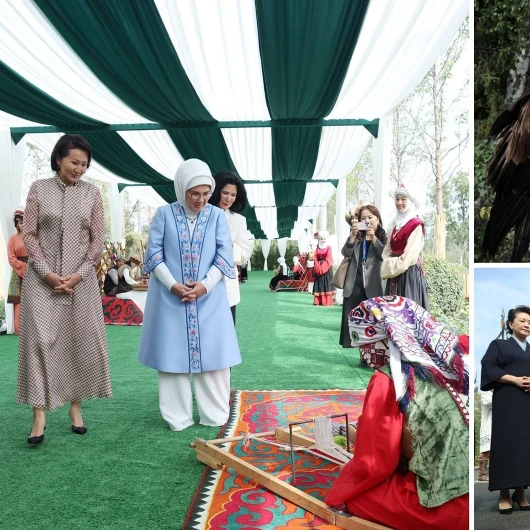 Emine Erdoğan Kırgızistan'da Lider Eşleriyle Buluştu