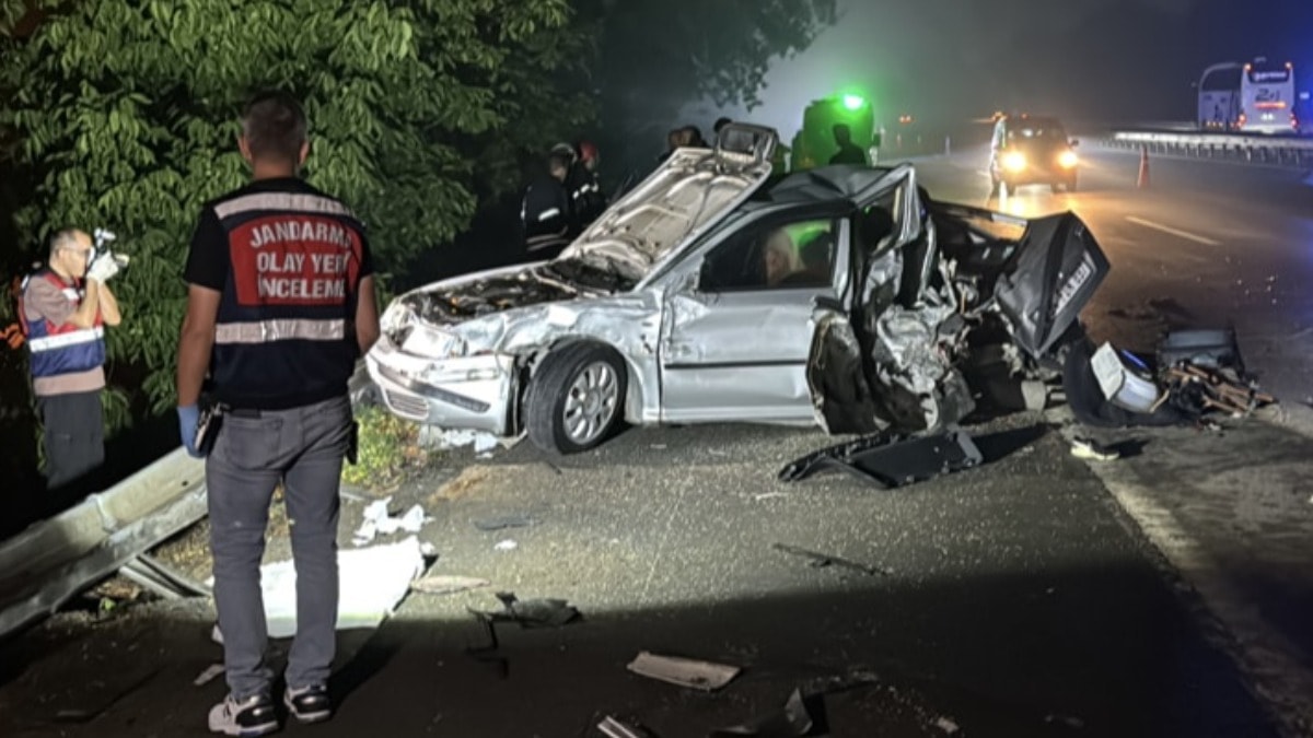 Emniyet şeridinde TIR faciası: 1 çocuk öldü, 3 yaralı