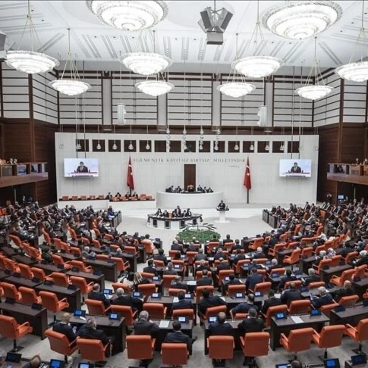 Emniyet Teşkilat Kanunu'nda köklü değişiklik TBMM'de kabul edildi