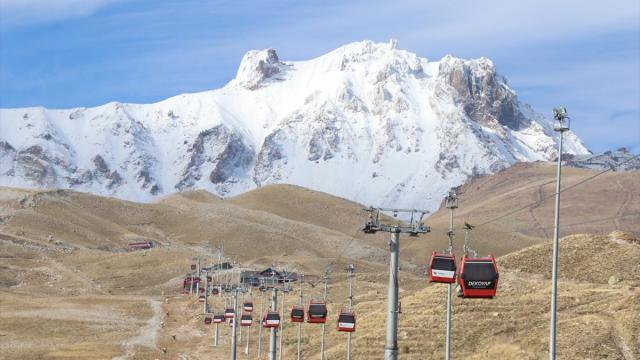 Erciyes'te 2 Yabancı Dağcı İçin Arama Kurtarma Başlatıldı
