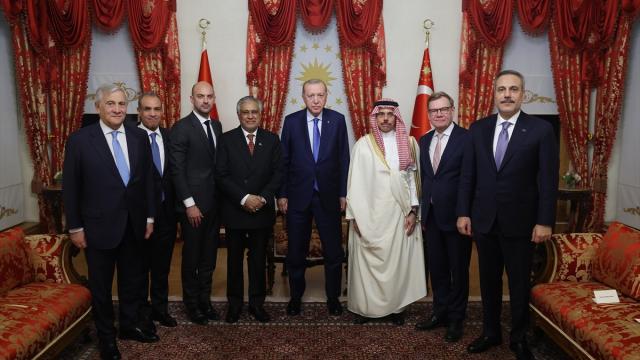 Erdoğan 6 Ülkenin Dışişleri Bakanlarını Kabul Etti: Ekonomik Diplomasi Sinyali