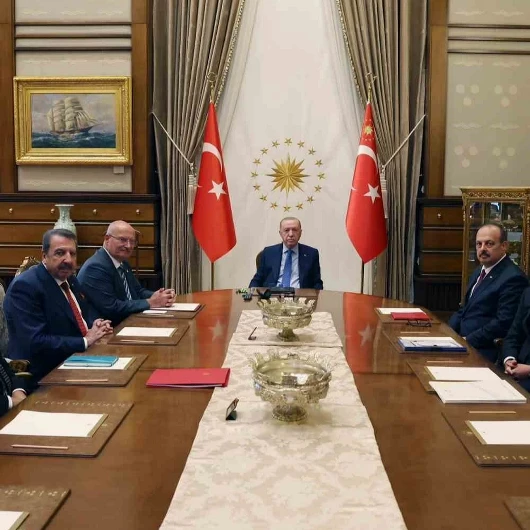 Erdoğan, Ankara Valisi Canbolat'ı Külliye'de kabul etti