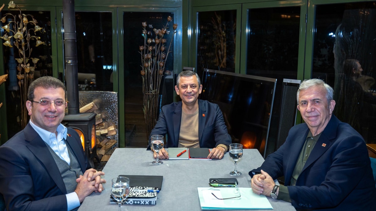 Erdoğan anketlerde Özel, İmamoğlu ve Yavaş'ın gerisinde