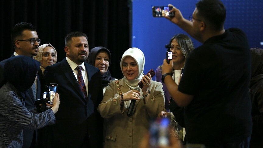 Erdoğan Balıkesir'deki Kadın Buluşması'na Telefonla Katıldı