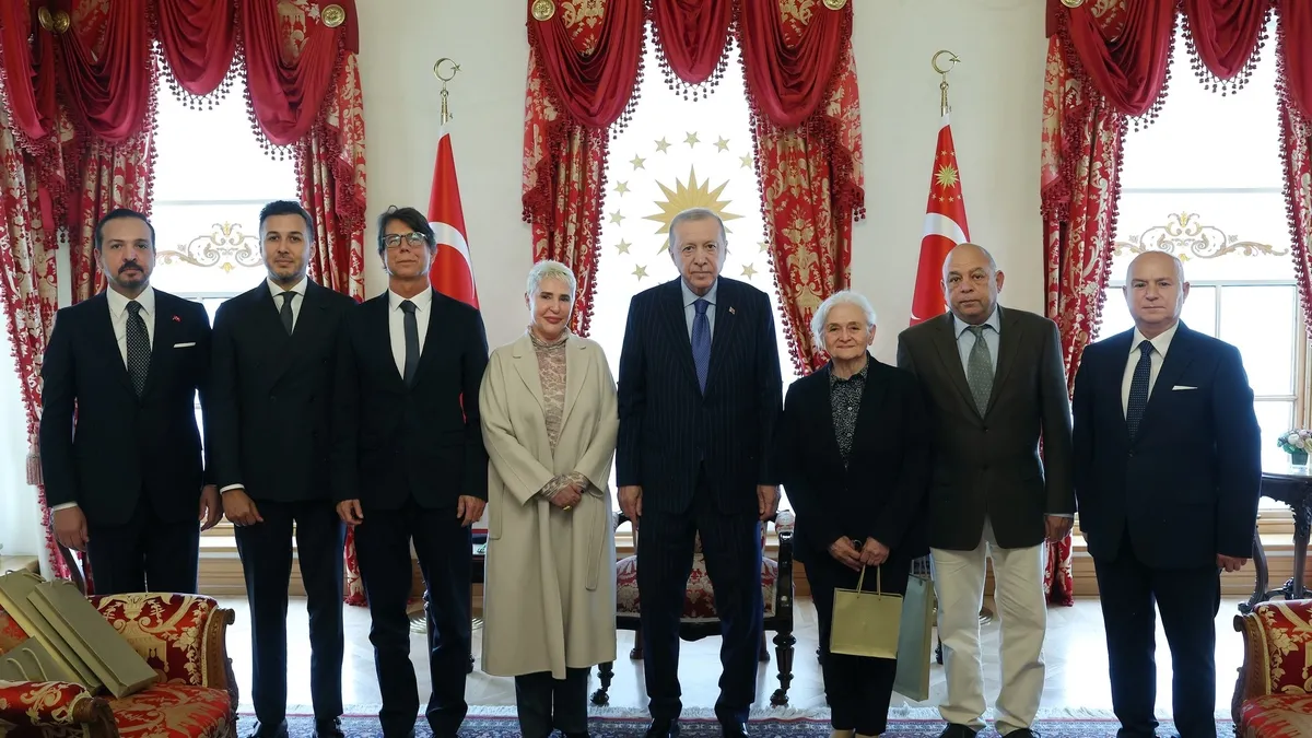 Erdoğan, darbe şehidi Menderes ve arkadaşlarının ailelerini kabul etti