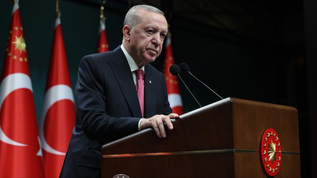 Erdoğan'dan Gaziler Günü mesajı: 'Milletimiz özgürce yaşasın diye bedel ödeyen tüm gazilerimizin günü kutlu olsun