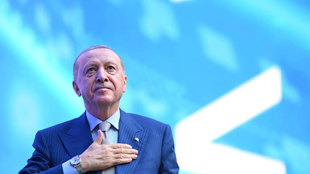 Erdoğan, Avrupa Boks Şampiyonu Havvanur Kethüda'yı Tebrik Etti