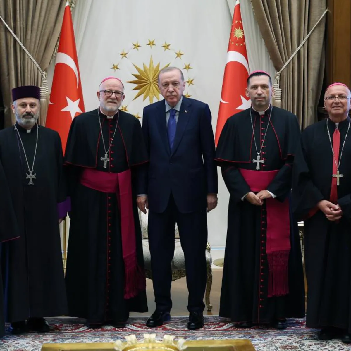 Erdoğan Külliye'de kritik kabul: Episkoposlar ve Kırgız Bakan