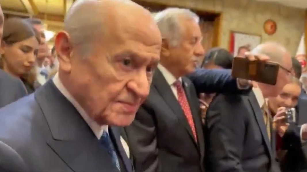 Erdoğan kürsüdeyken Yeni Parti salondan ayrıldı: Bahçeli'den ilk yorum