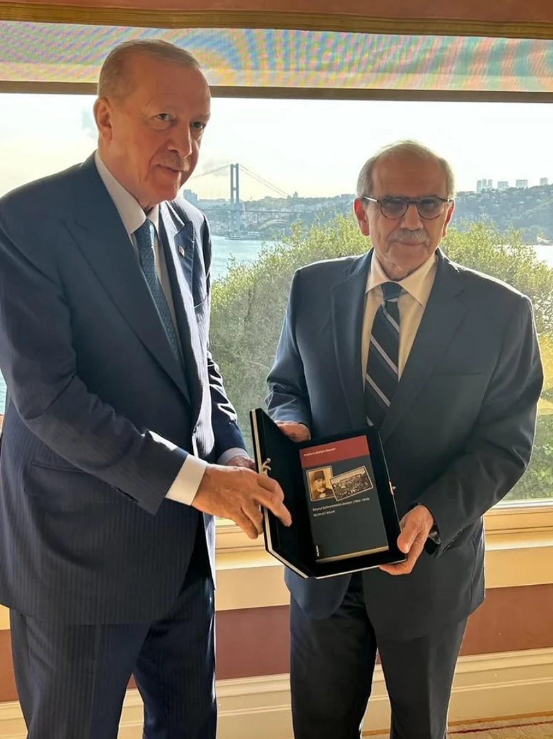 Erdoğan'dan Lübnan Başbakanı'na dedesinin tespihi: 'Çok etkilendim