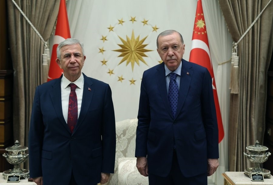 Erdoğan'ın Mansur Yavaş'ı Ağırlaması: Siyasi Mesajlar ve Gökçek Dosyası