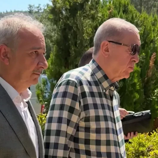 Erdoğan Marmaris'te Cuma Namazı Kıldı, Vatandaşlarla Buluştu