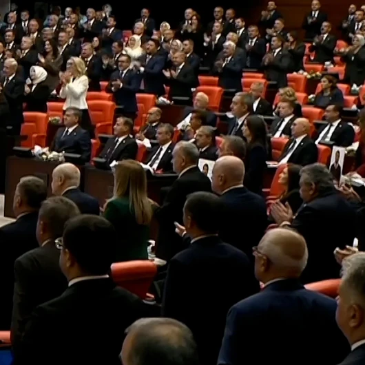 Erdoğan Meclis'te: Yeni Parti ve CHP Ayağa Kalkmadı