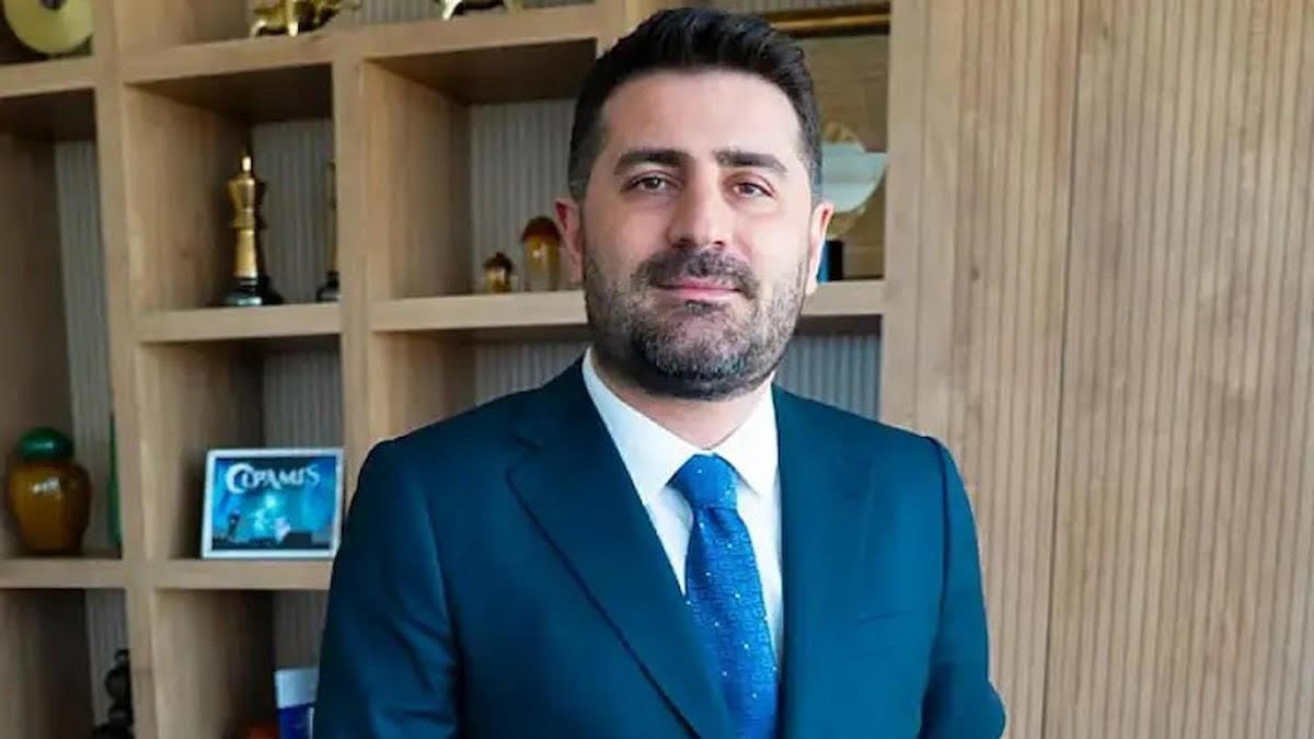 Erdoğan'ın 'Mektup Arkadaşı' Burak Soylu Tahliye Oldu, Medya Turuna Çıktı