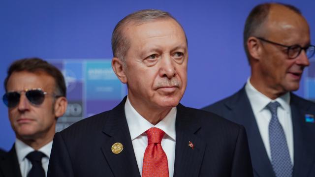 Erdoğan'dan NATO Zirvesi'nde üst düzey diplomasi