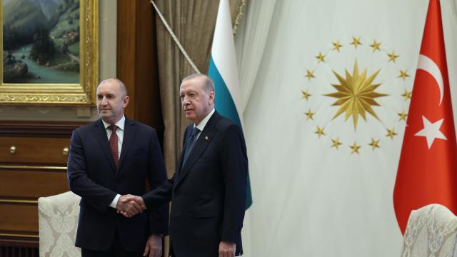 Erdoğan'dan NATO Zirvesi öncesi Bulgaristan Başbakanı'yla görüşme