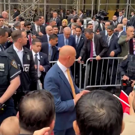 Erdoğan New York'ta Türk Evi'nde vatandaşlarla buluştu