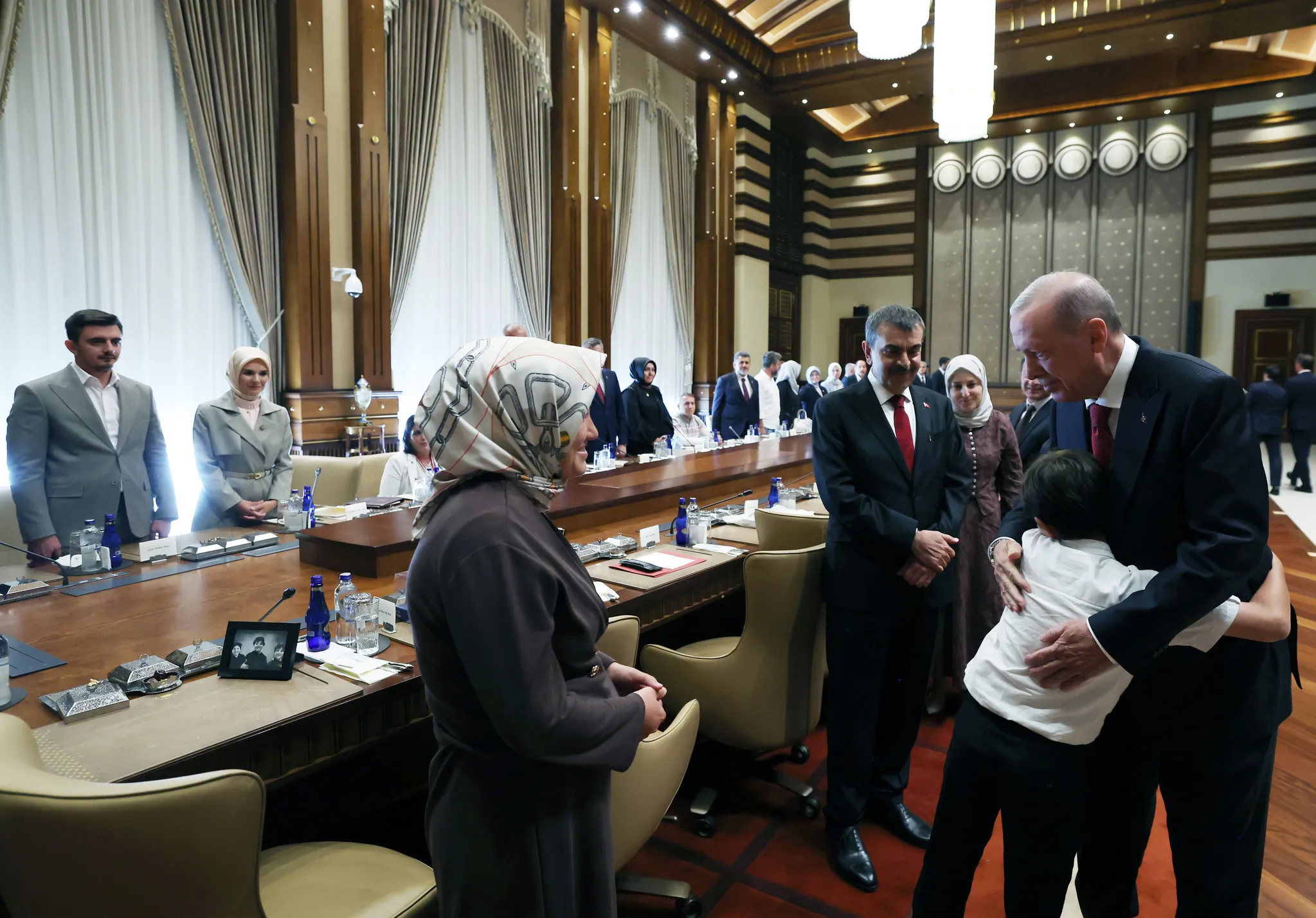 Erdoğan'dan Okul Saldırısında Evlatlarını Kaybeden Ailelere Taziye