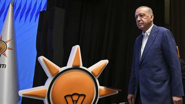 Erdoğan'dan partisine: Yorulan varsa kenara çekilsin