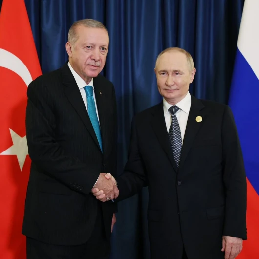 Erdoğan ve Putin Bişkek'te Buluştu: Yeni Nükleer Santraller Yolda