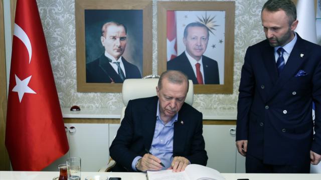 Erdoğan, RTE Üniversitesini Ziyaret Etti: Eğitim ve Ekonomi Vurgusu