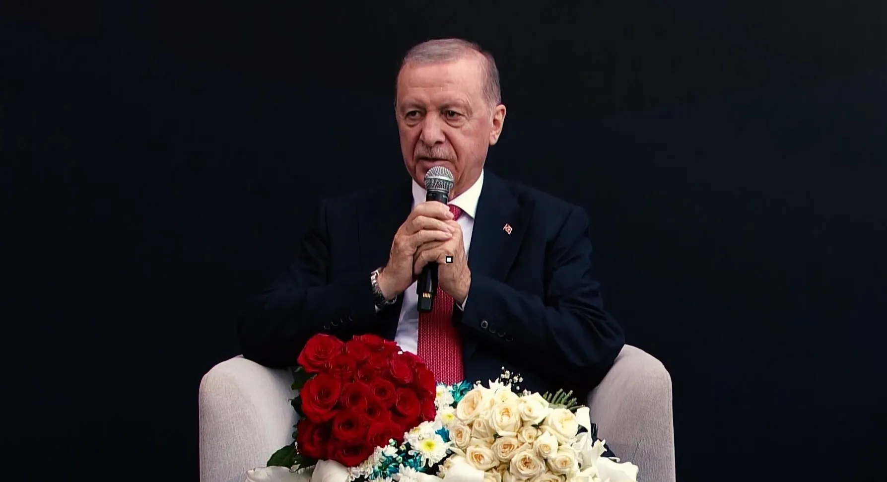 Erdoğan Samsun'da Gençlerle Buluştu: Yoğun Sevgi Gösterisi