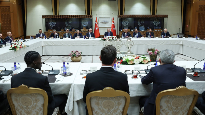 Erdoğan, Süper Lig'e Çıkan Takımların Heyetlerini Kabul Etti
