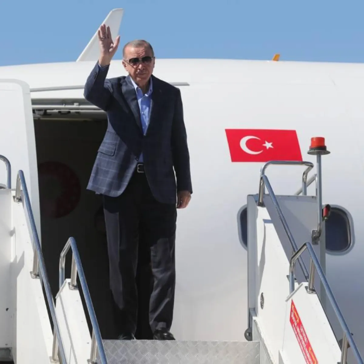 Erdoğan'dan Suudi Arabistan'a Günübirlik Ziyaret: Üçlü Zirve
