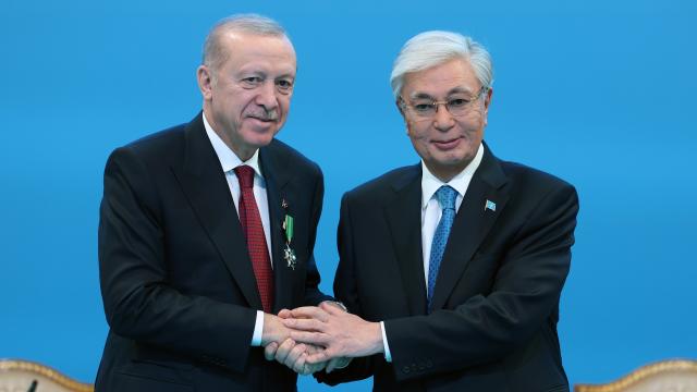 Erdoğan ve Tokayev Görüşmesi: İkili İlişkiler ve Bölgesel İş Birliği Masada