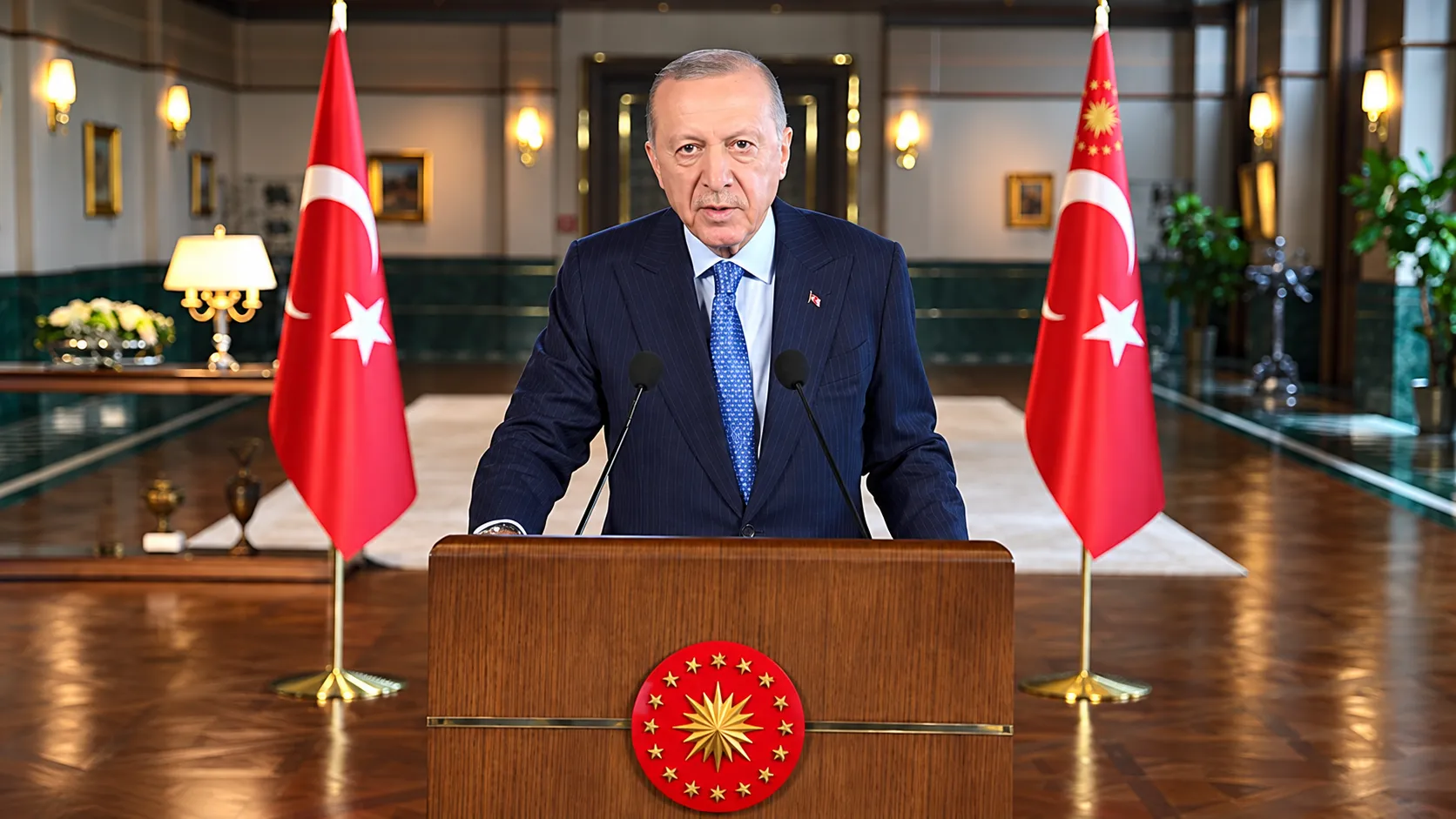 Erdoğan'dan Türk Dünyası Gençliğine Birlik Mesajı