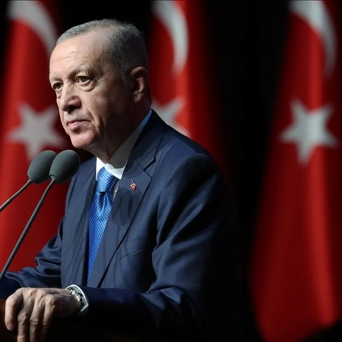 Erdoğan'dan Aziz Yıldırım'a tebrik telefonu