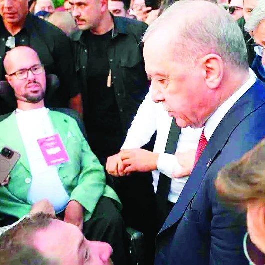 Erdoğan'dan Engelli Gence Anlamlı Jest: 'Bir İsteğin Var mı
