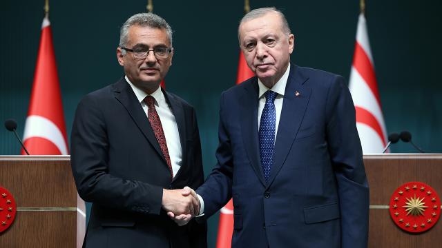 Erdoğan'dan KKTC'li mevkidaşına 'geçmiş olsun' telefonu