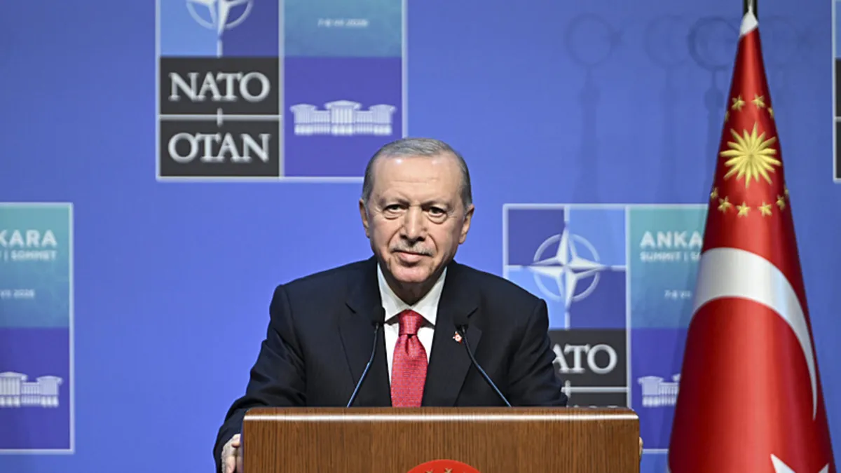 Erdoğan'dan NATO liderlerine imzalı kitap hediyesi